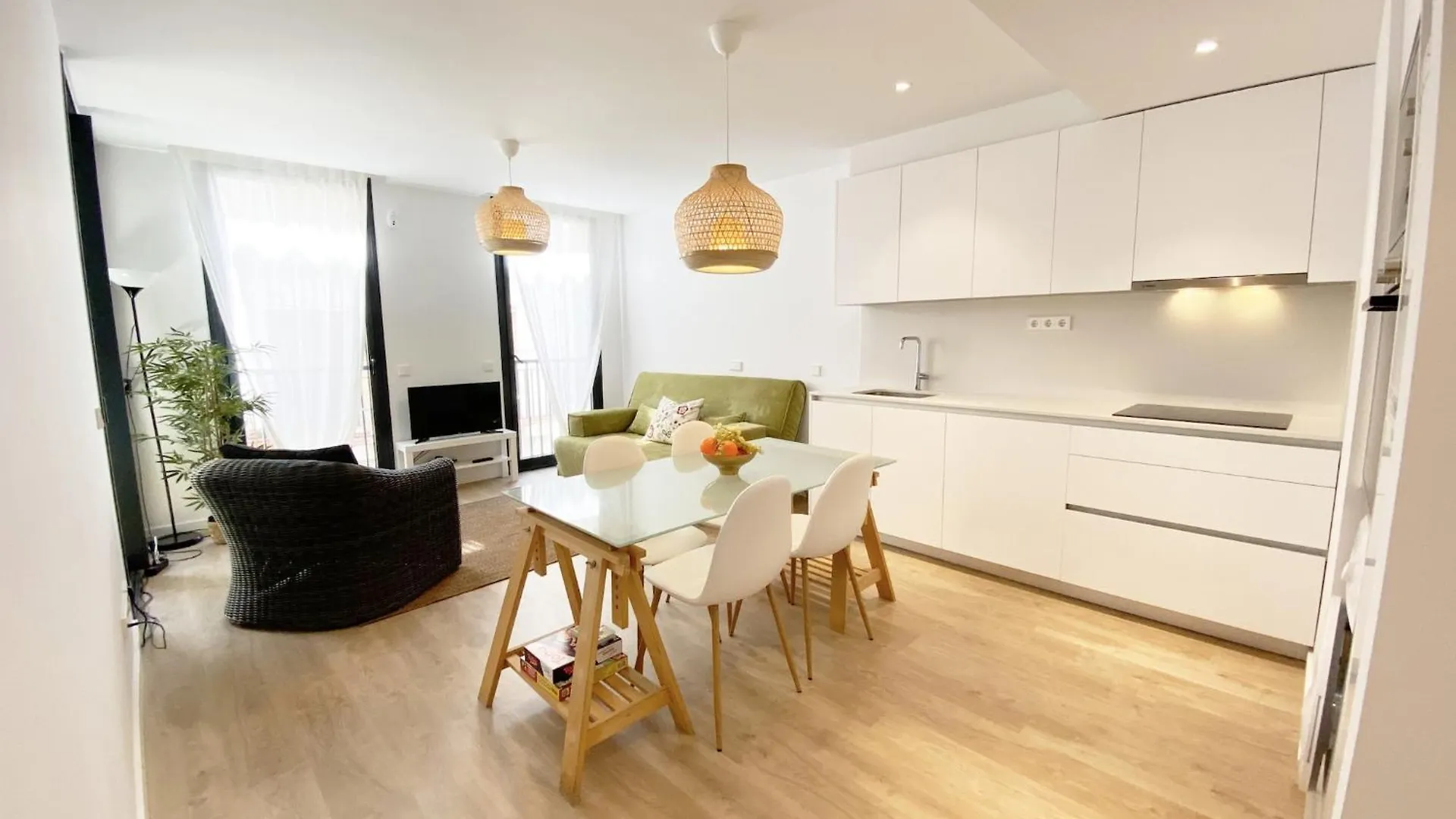 Montse Apartment For 6 People L' Escala 0*,
